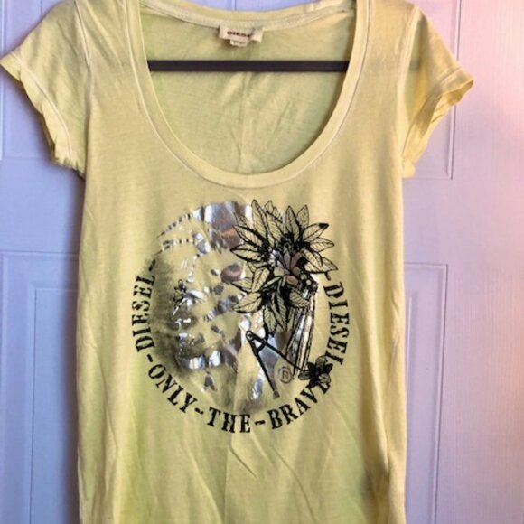 Disel Tops - Diesel Women's Taura-R Graphic T-Shirt – Size XS